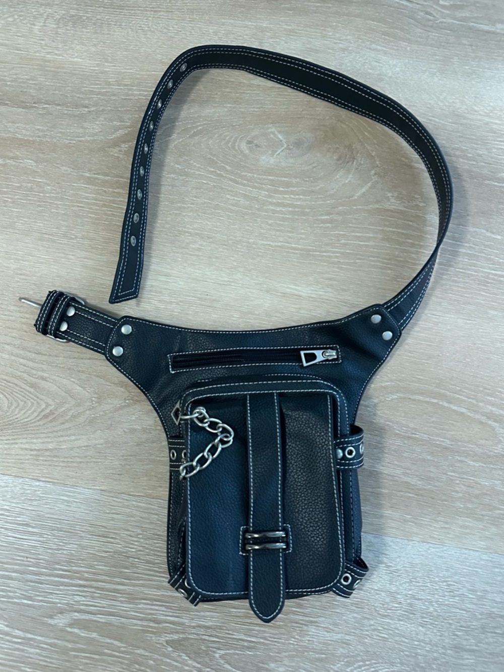 Vegan Leather Hip Bag Thigh/Fanny Pack Convertible Strap Chain Multiple Pockets